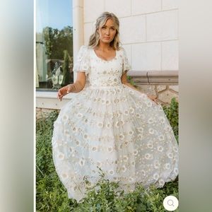 Ivy City Co. Athena dress. White. 1X. Midi length.